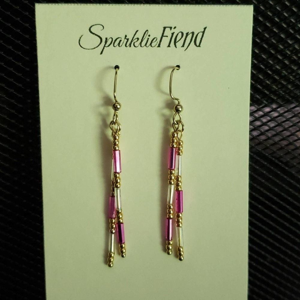 Fuchsia bugle & gold seed beaded earrings - Picture 7 of 7